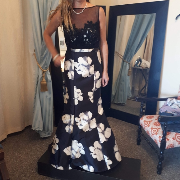 Prom, Grad or Wedding - Picture 1 of 5